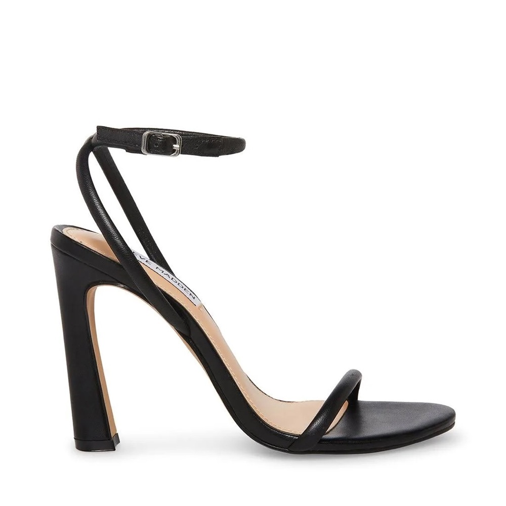 Steve Madden | Black Sandals | size 8